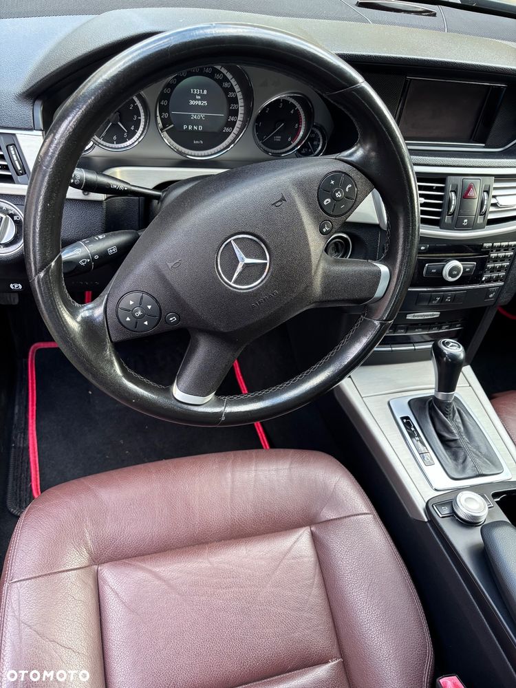 Mercedes-Benz Klasa E 220 CDI DPF BlueEFFICIENCY Automatik - 9