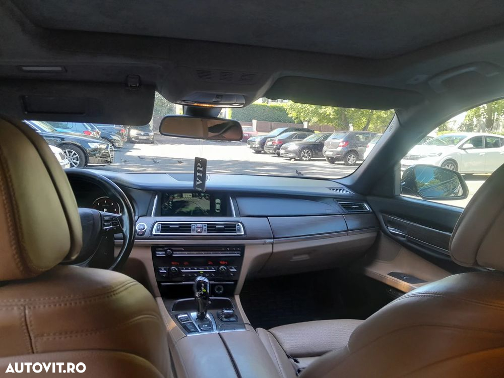 BMW Seria 7 740d xDrive - 4