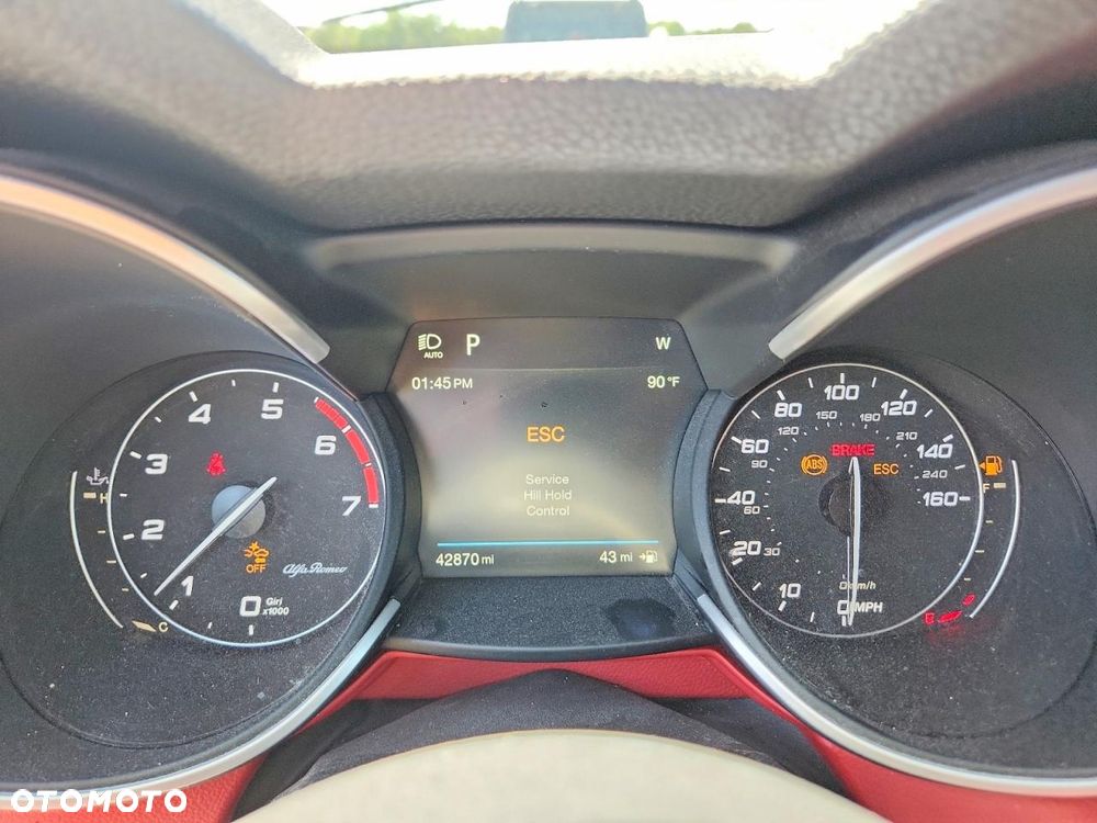 Alfa Romeo Stelvio 2.0 Turbo 16V AT8-Q4 Veloce Ti - 11