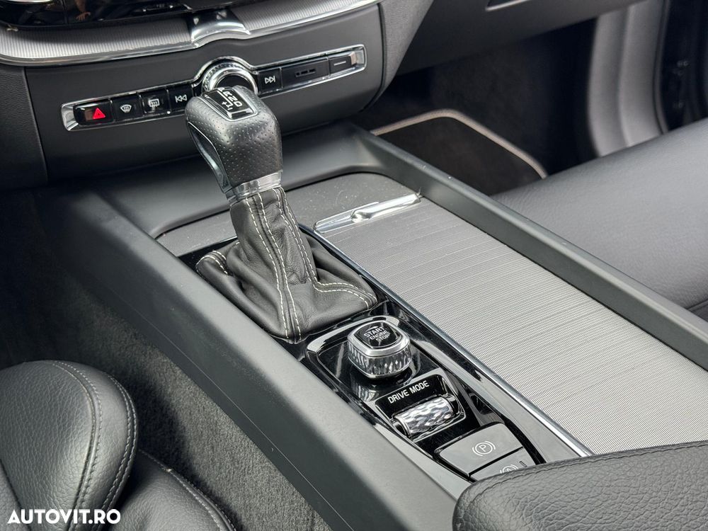 Volvo XC 60 D4 AWD Geartronic RDesign - 8