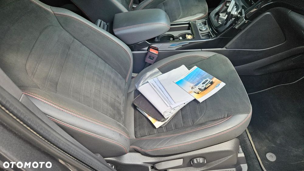 Ford Kuga 2.0 TDCi 4x4 ST-Line - 14