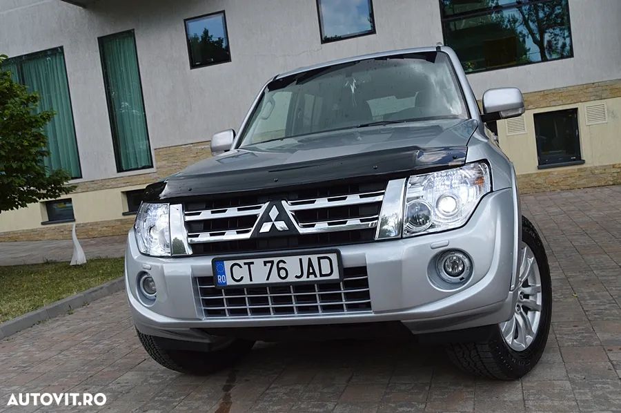 Mitsubishi Pajero - 14