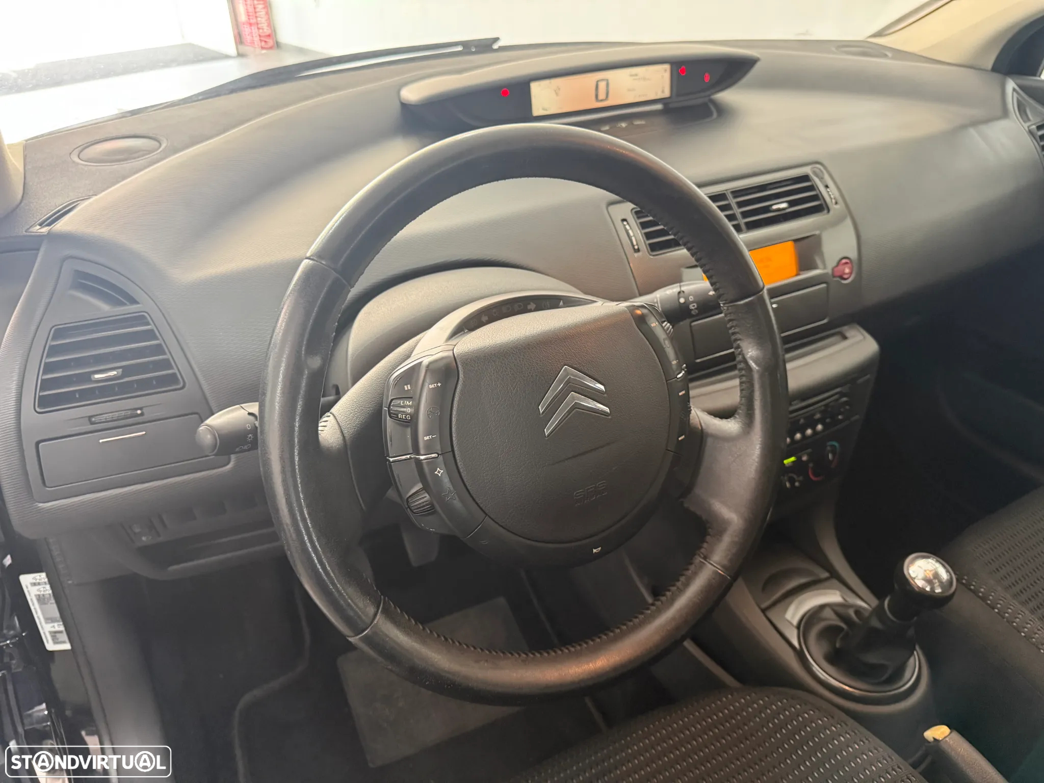 Citroën C4 1.6 HDi SX - 10