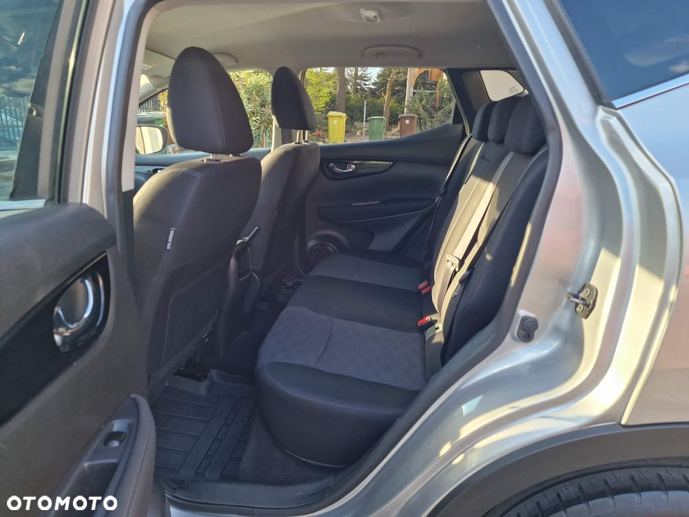 Nissan Qashqai 1.5 dCi DPF 360 - 18