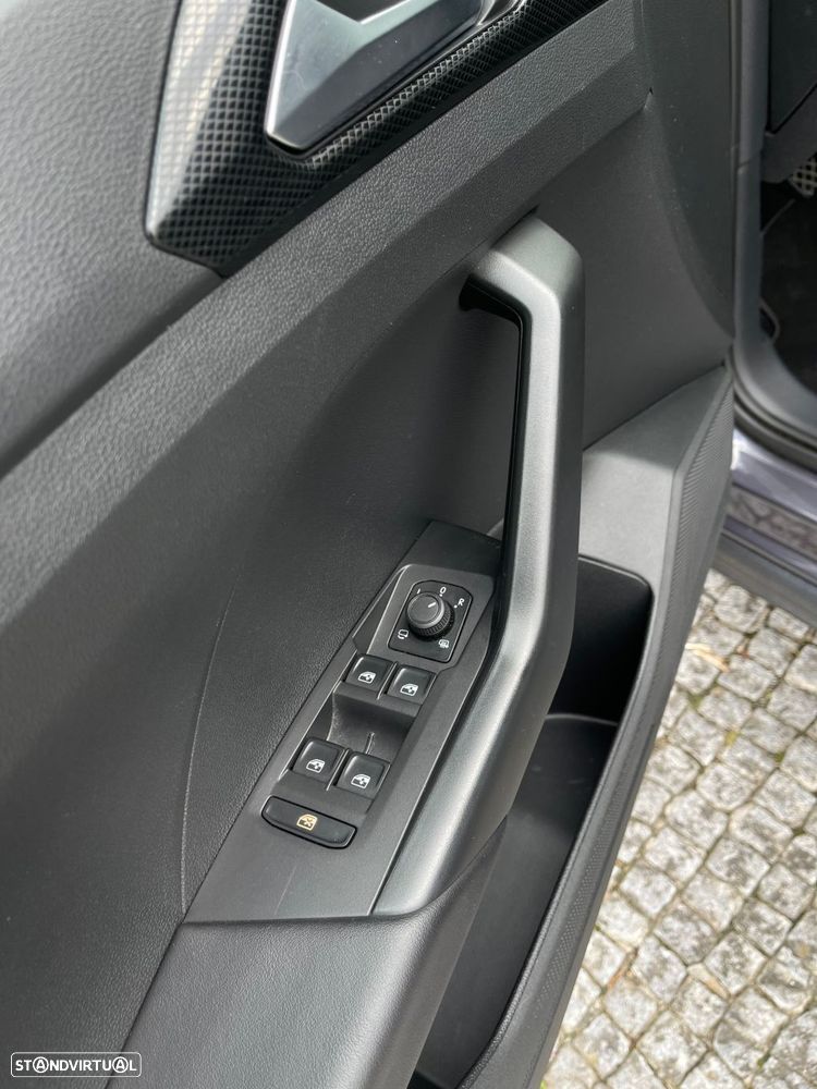 VW T-Cross 1.0 TSI Urban - 35