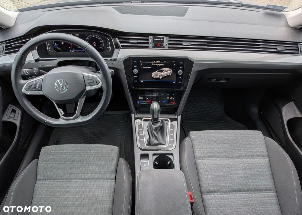 Volkswagen Passat - 17