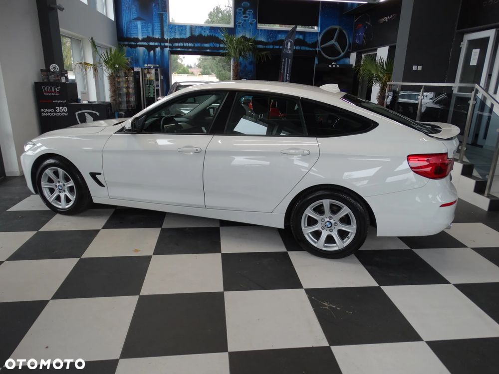 BMW Seria 3 318d Luxury Line - 2