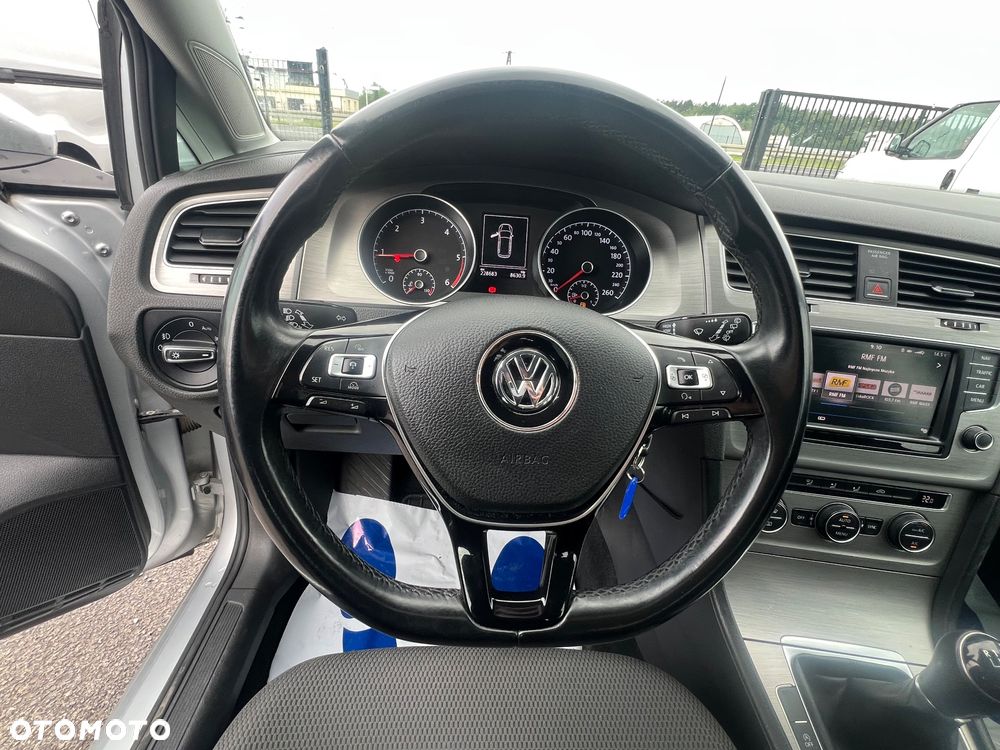 Volkswagen Golf 1.6 TDI BMT Comfortline - 17