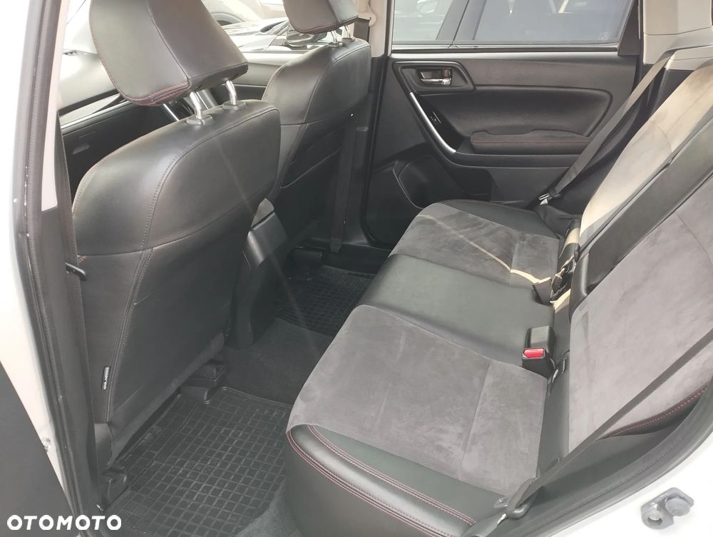 Subaru Forester 2.0 XT Sport Lineartronic - 17