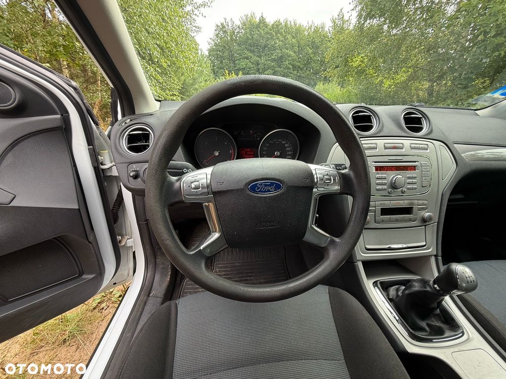 Ford Mondeo 1.8 TDCi Silver X - 28