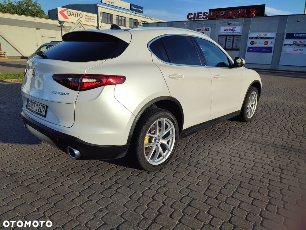 Alfa Romeo Stelvio 2.0 Turbo 16V AT8-Q4 Executive - 36