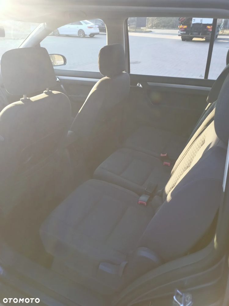 Volkswagen Touran 1.9 TDI - 7