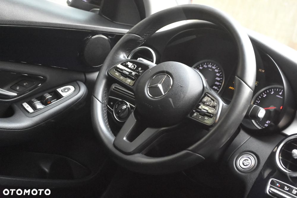 Mercedes-Benz Klasa C 180 Business Edition 9G-TRONIC - 12