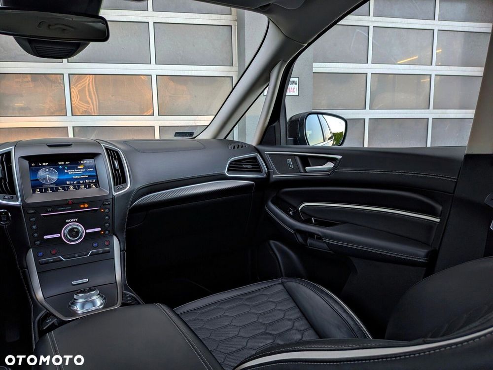 Ford S-Max - 19