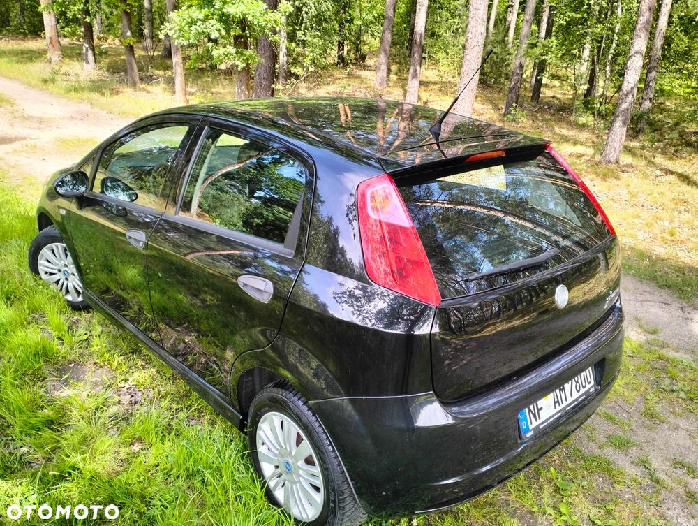 Fiat Punto 1.4 16V Dynamic - 17