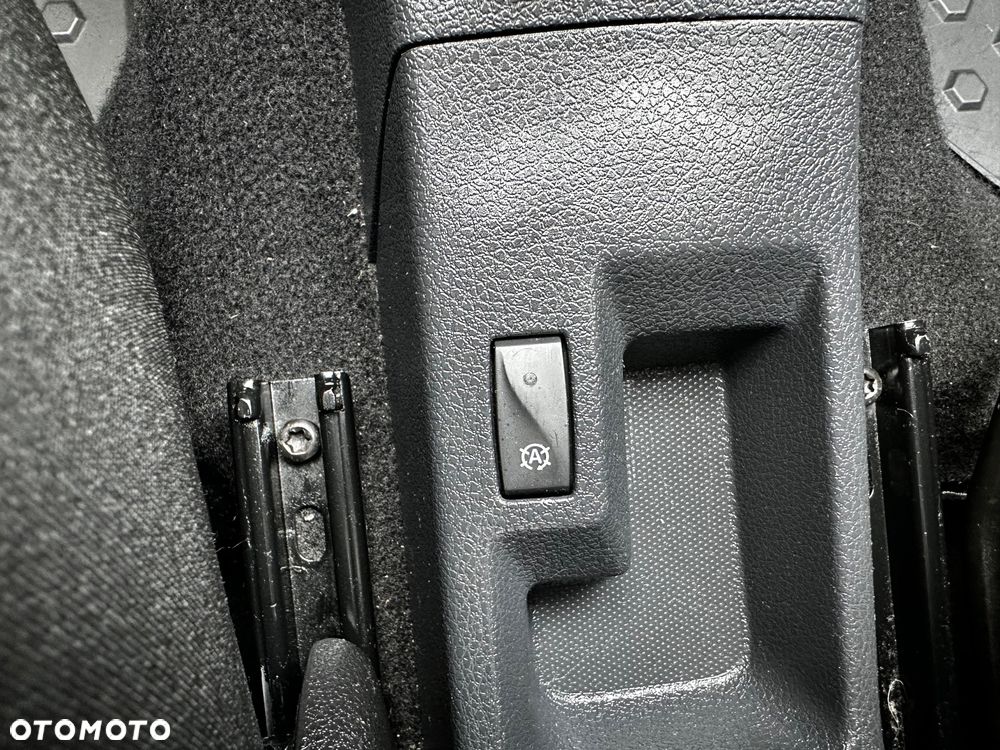 Dacia Sandero Stepway TCe 90 (S&S) Celebration - 32