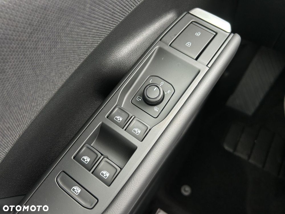 Volkswagen T-Roc 1.5 eTSI Life DSG - 25