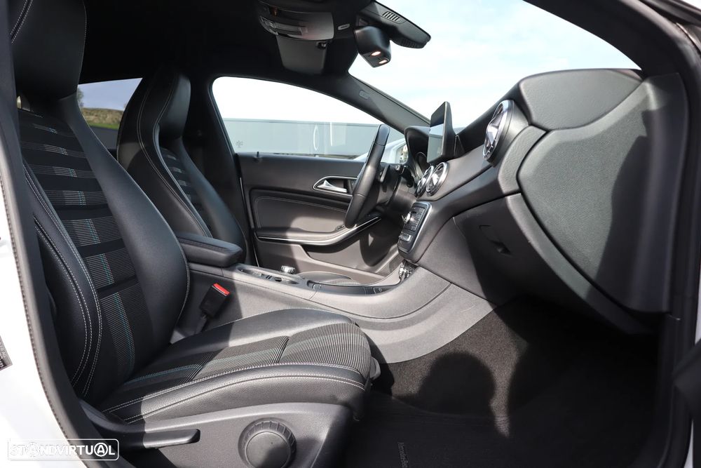 Mercedes-Benz CLA 200 d 7G-DCT Urban - 11