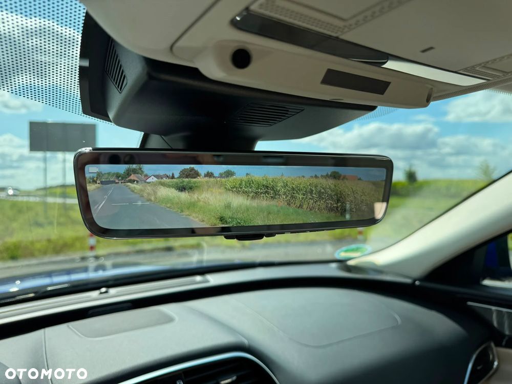 Jaguar XE 25t Prestige - 28