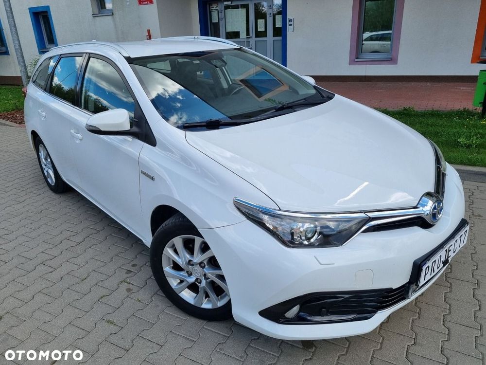 Toyota Auris 1.8 HSD Prestige NAVI - 23