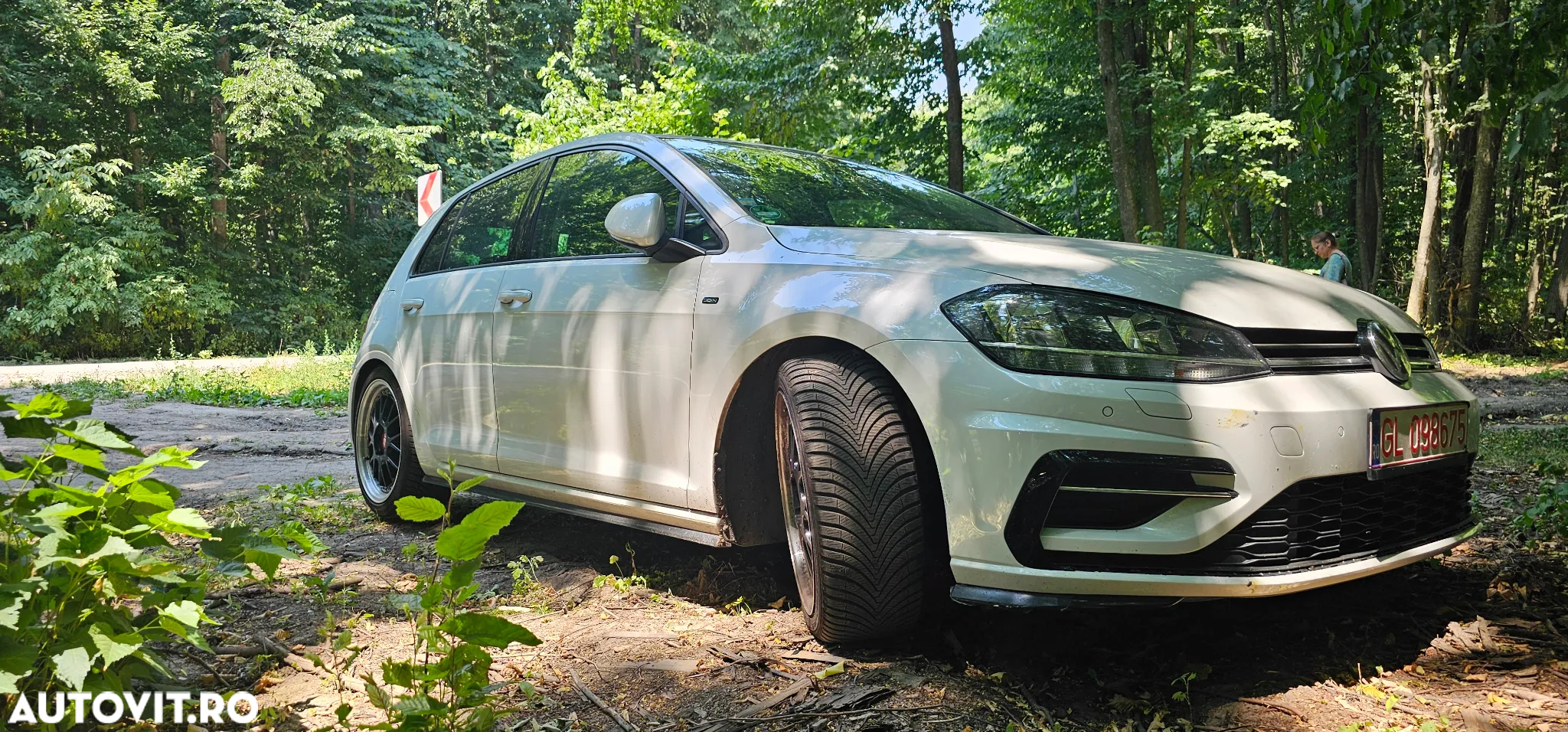 Volkswagen Golf - 2