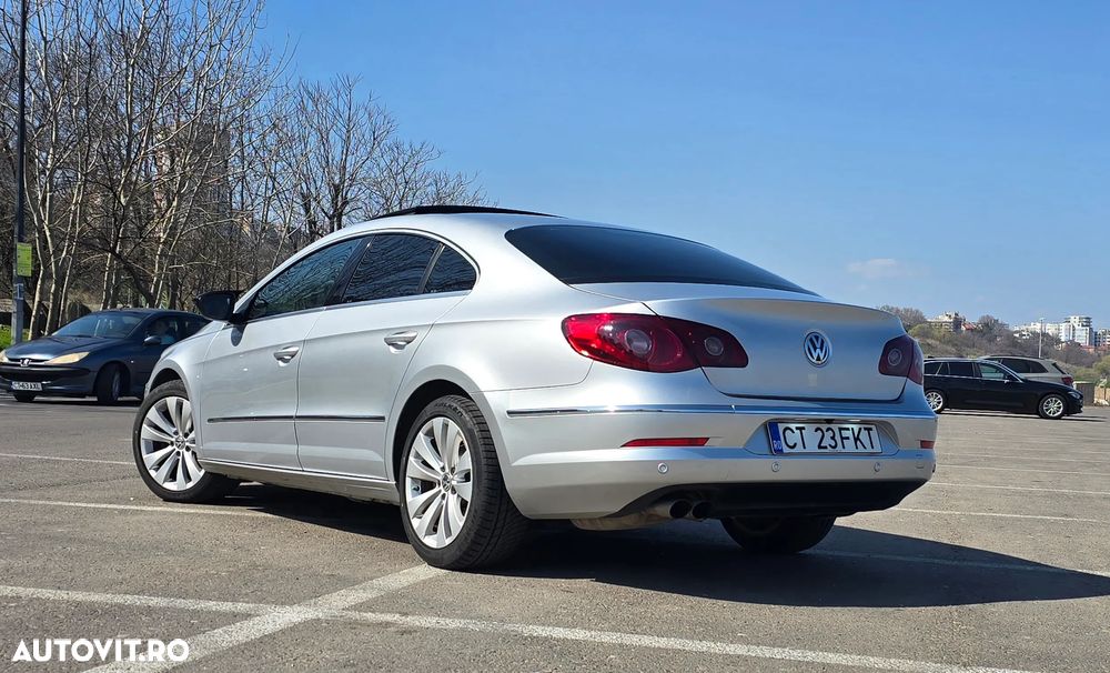 Volkswagen Passat CC - 11