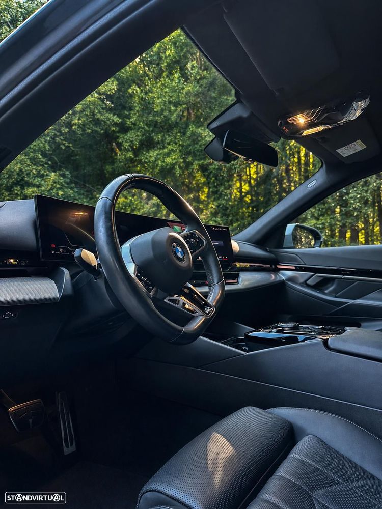 BMW 520 d Pack Desportivo M Pro - 18