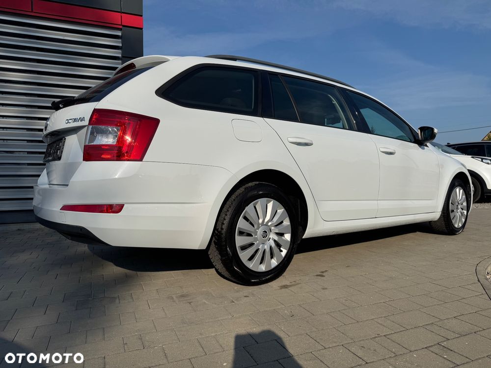 Skoda Octavia 1.6 TDI Solution - 6