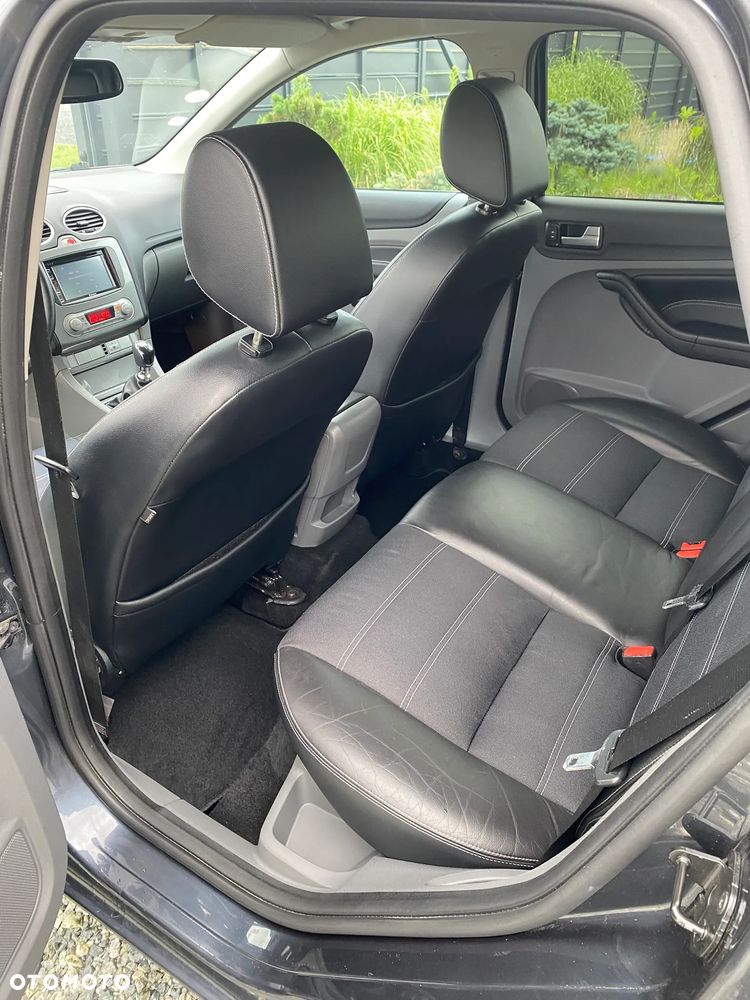 Ford Focus 2.0 TDCi DPF Titanium - 8