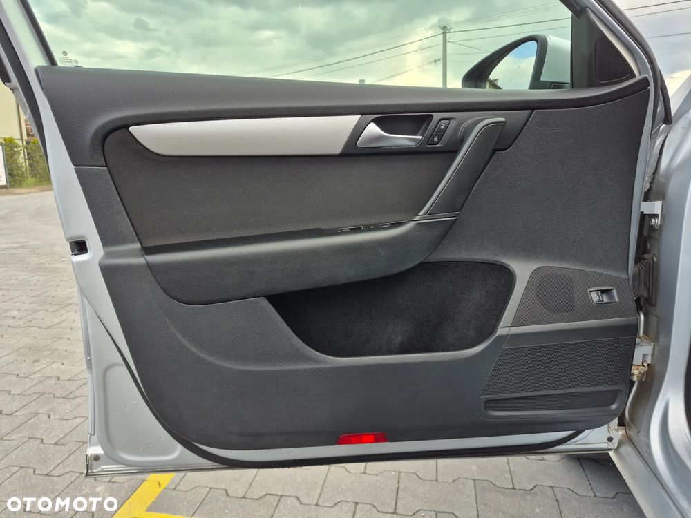 Volkswagen Passat 2.0 TDI BlueMotion Technology Comfortline - 21