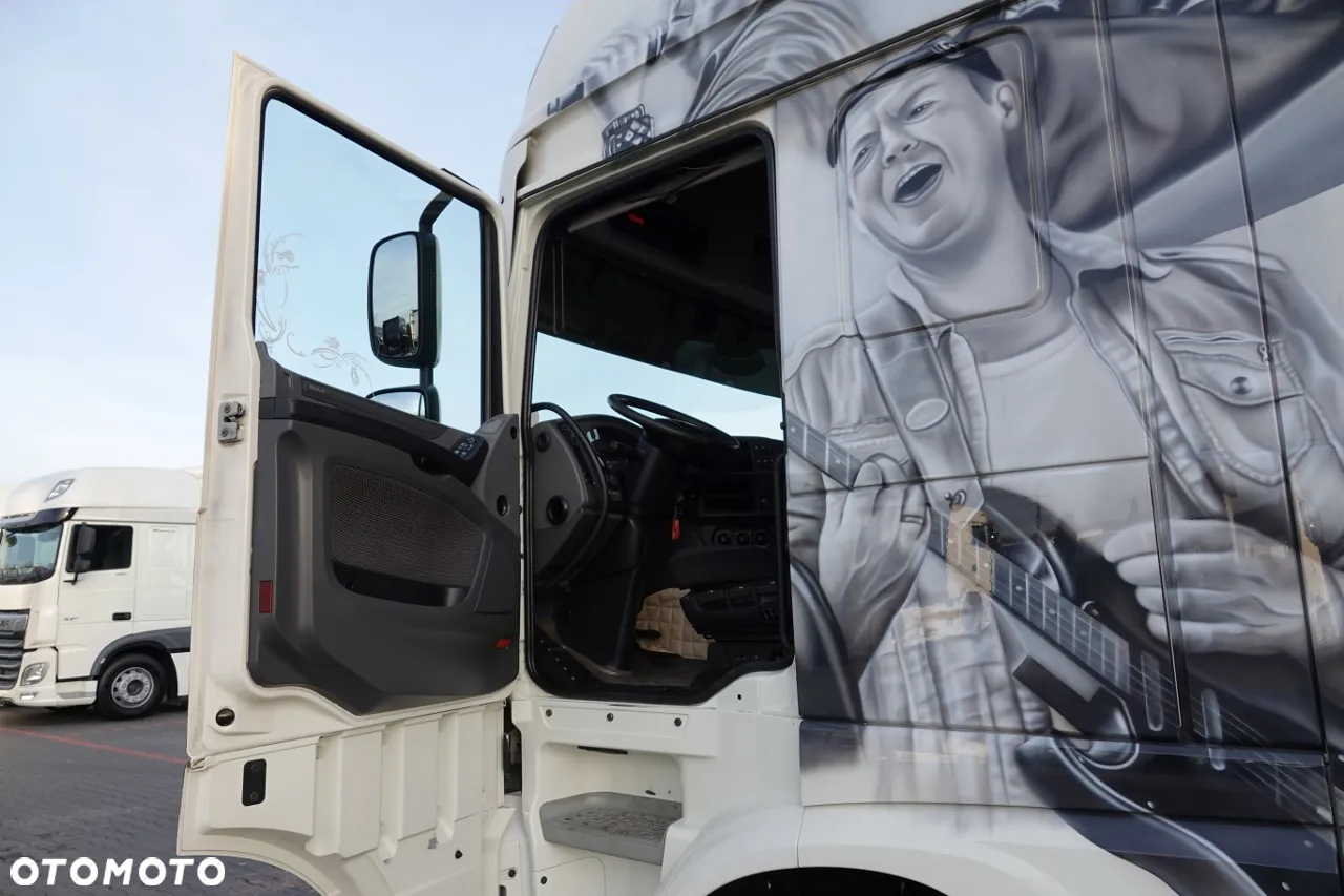 DAF XF 510 / RETARDER / BOGATA WERSJA / DUŻE NAVI / ORUROWANIE / PO ZŁOTYM KONTRAKCIE / INDYVIDUAL / OPONY 100 % - 22