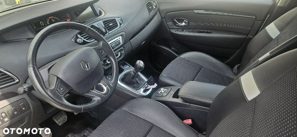 Renault Scenic - 13