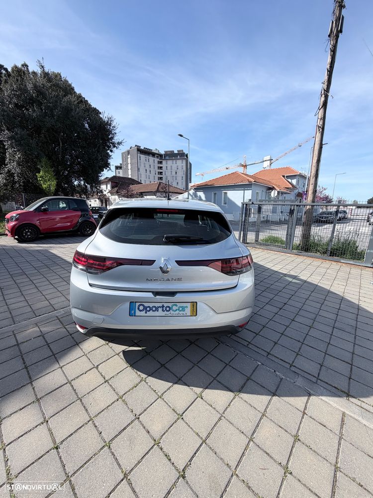 Renault Mégane 1.5 Blue dCi Limited - 10