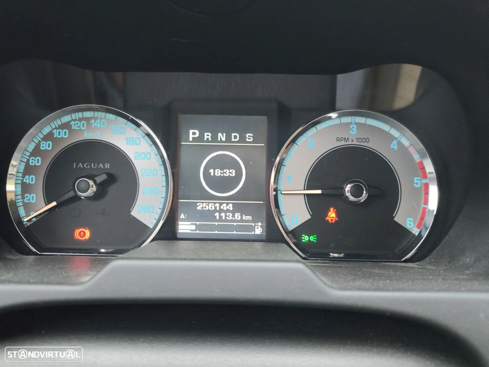 Jaguar XF 3.0 D V6 S Premium Luxury - 9