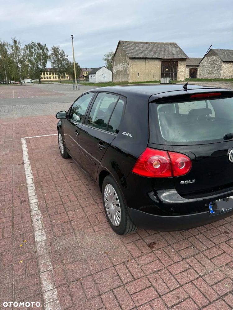 Volkswagen Golf - 2