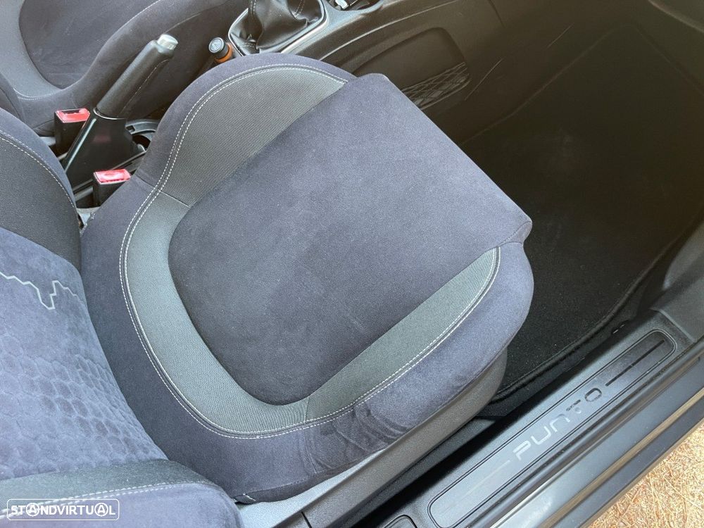 Fiat Punto 1.2 Lounge S&S - 34