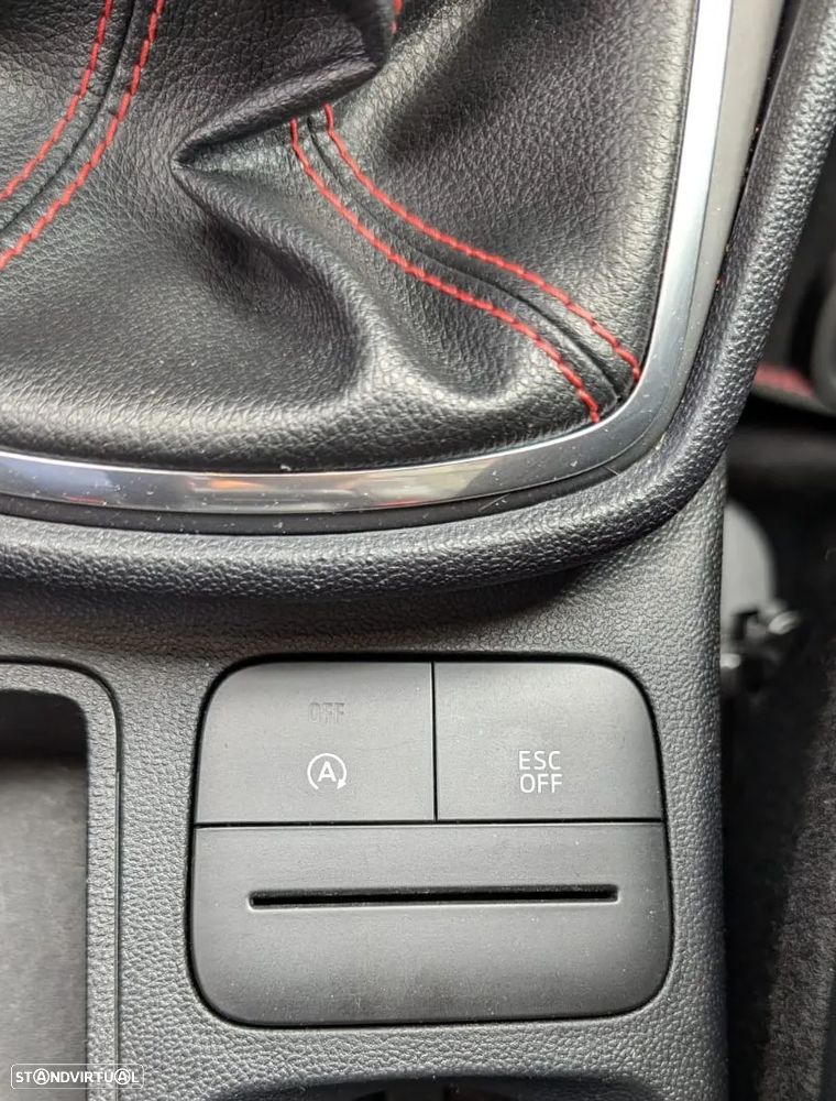 Ford Fiesta 1.5 EcoBoost ST High - 12