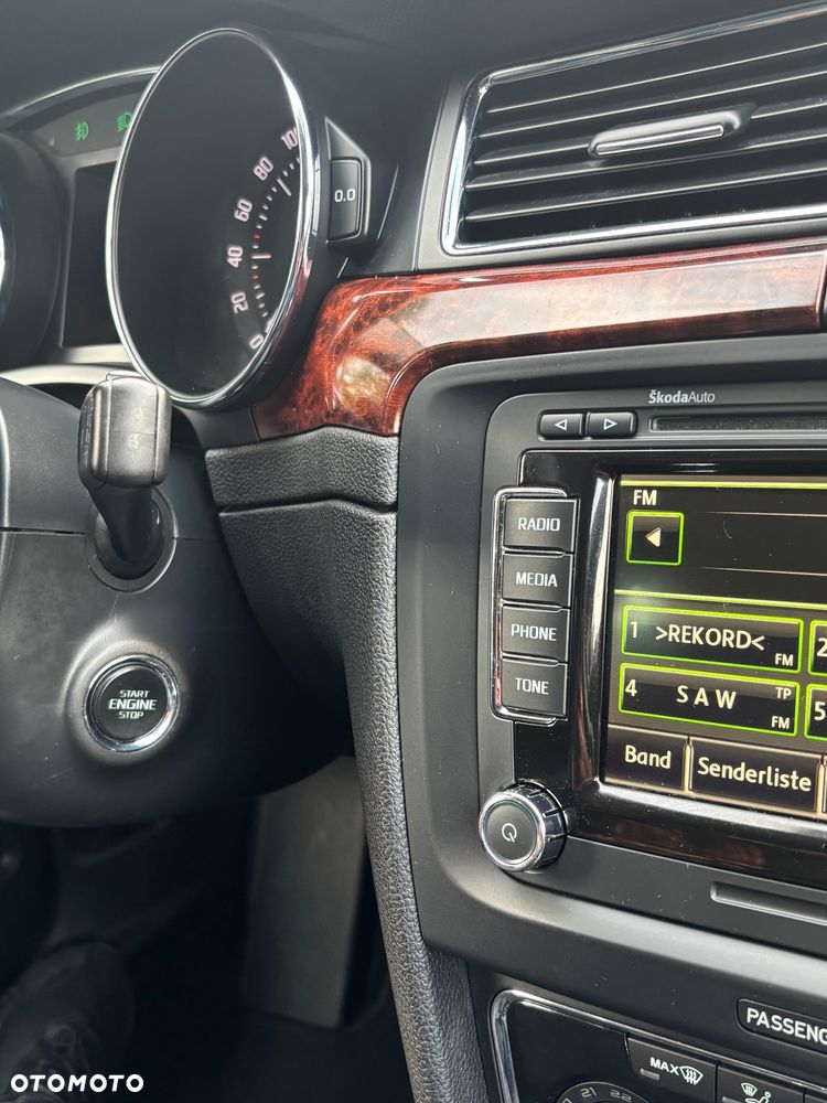 Skoda Superb 2.0 TDI Elegance DSG - 18