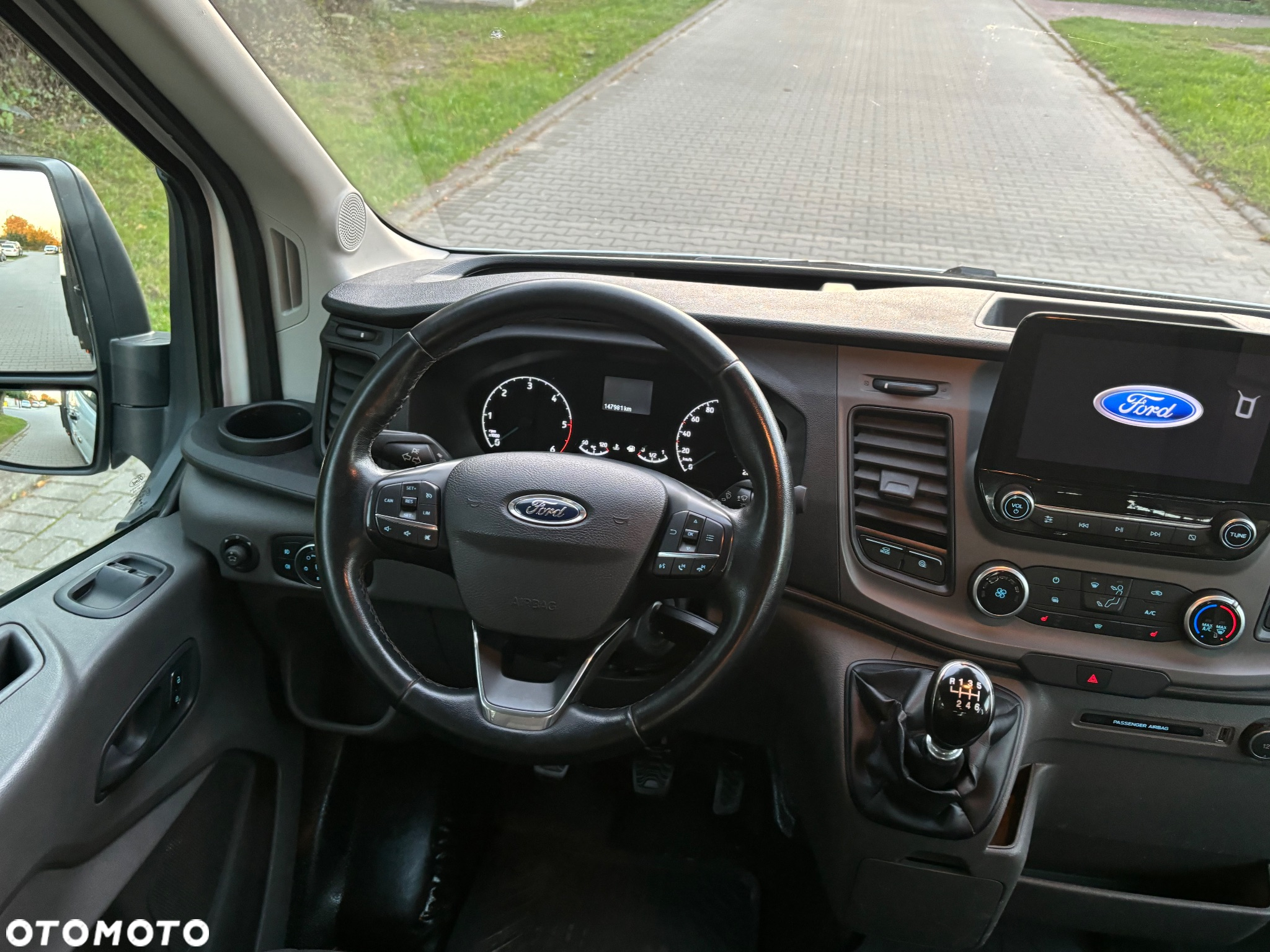 Ford Transit - 24