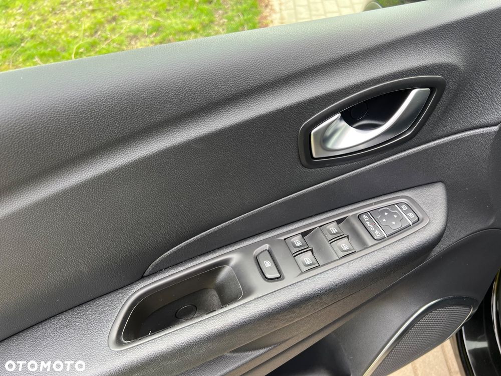 Renault Captur - 23