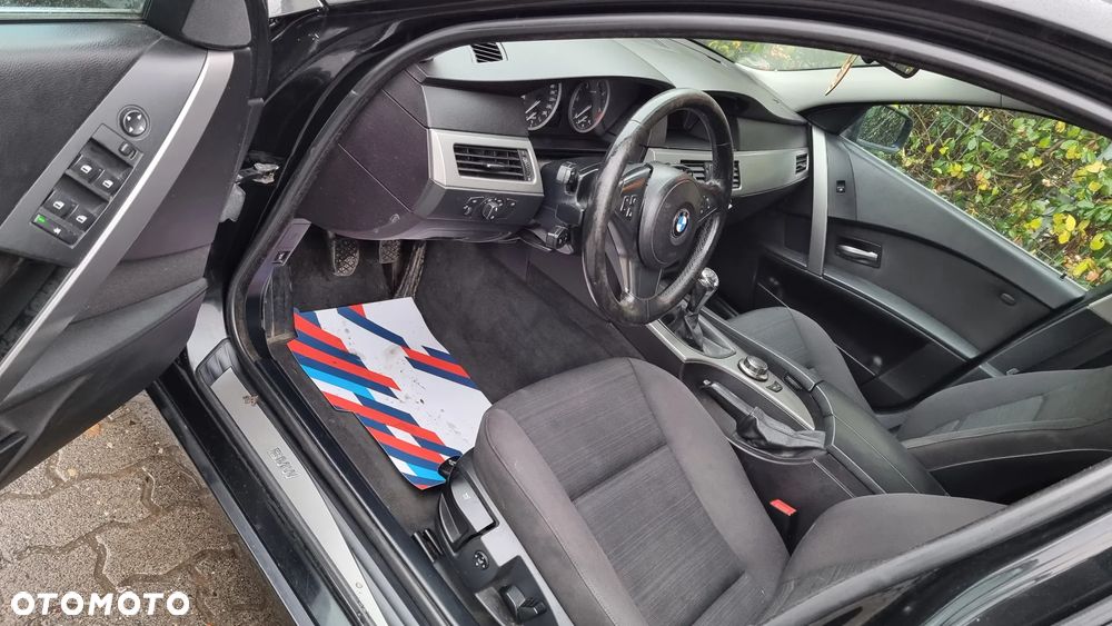 BMW Seria 5 525d - 6