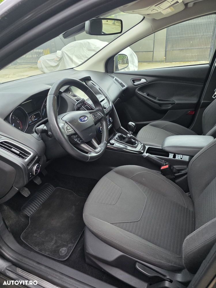 Ford Focus 1.5 TDCi DPF Start-Stopp-System Titanium - 5