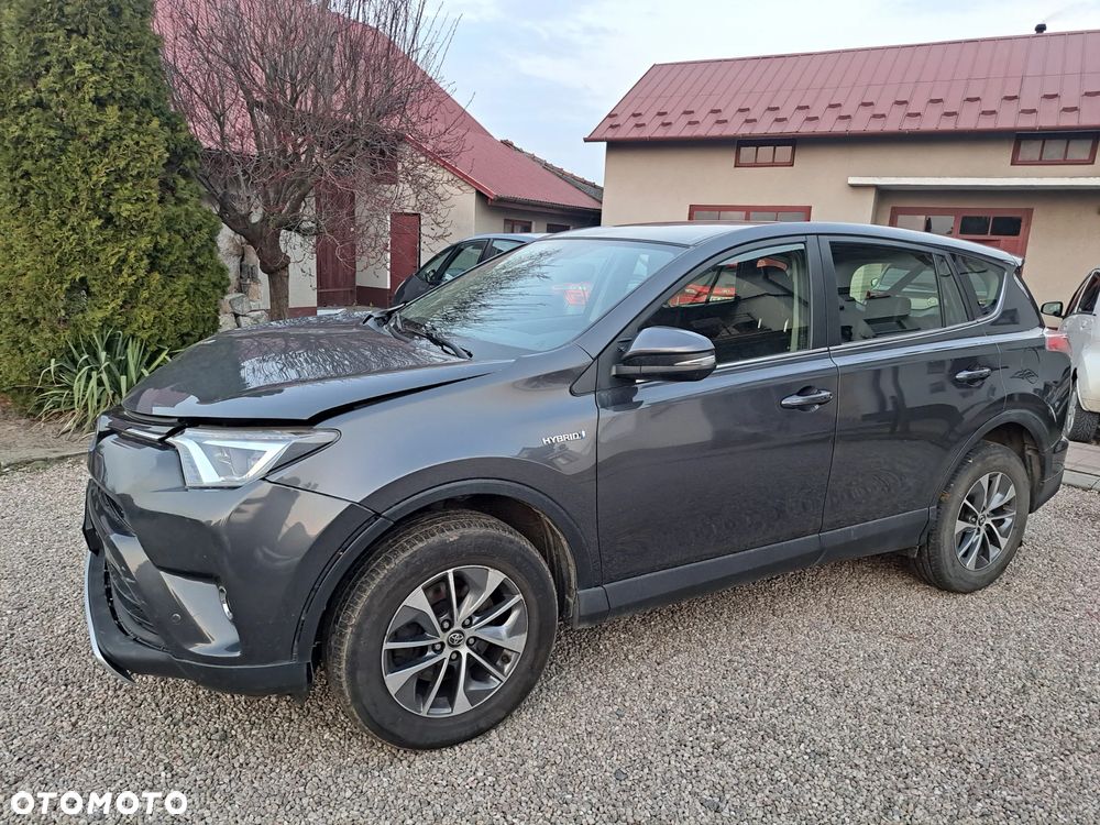 Toyota RAV4 - 1