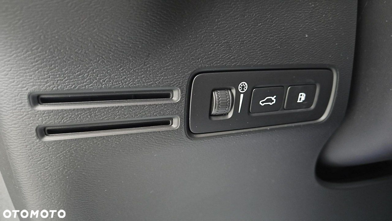 Volvo XC 40 T5 Plug-In Hybrid R-Design - 17
