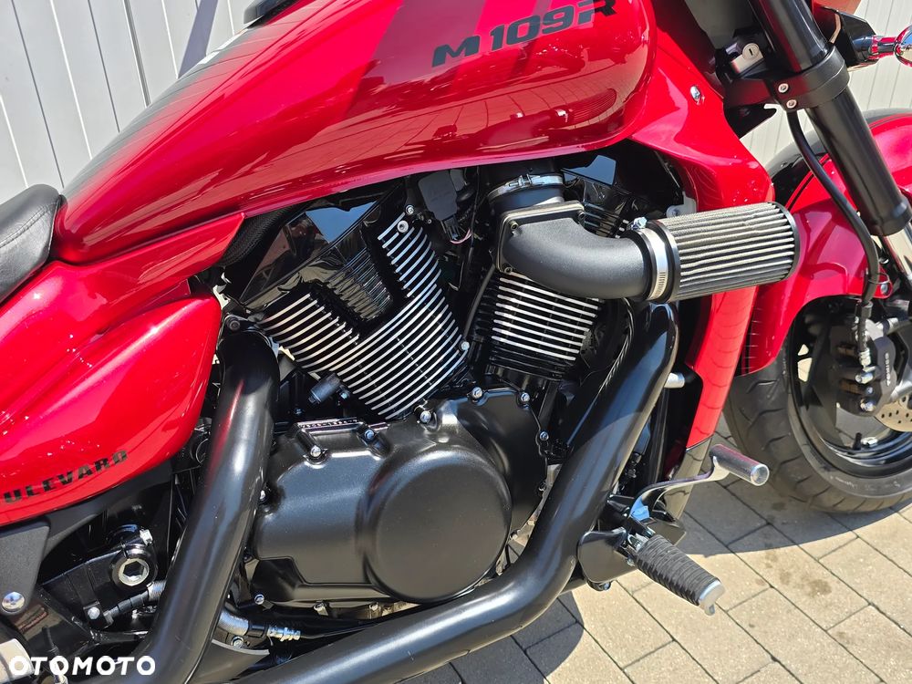 Suzuki Boulevard - 4