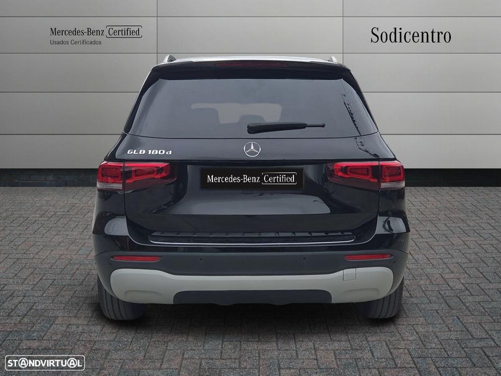 Mercedes-Benz GLB 180 - 8