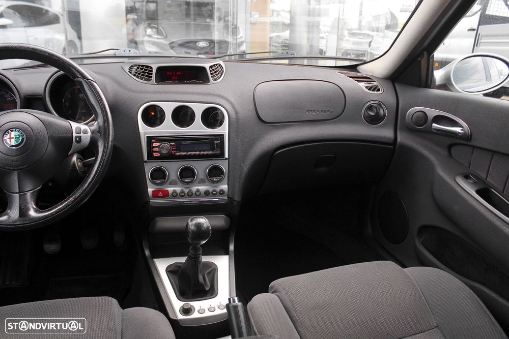 Alfa Romeo 156 Sportwagon 1.9 JTD 16V Distinctive - 14