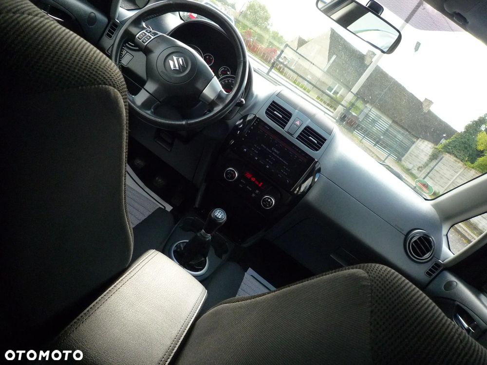Suzuki SX4 1.6 VVT 4x2 City - 28