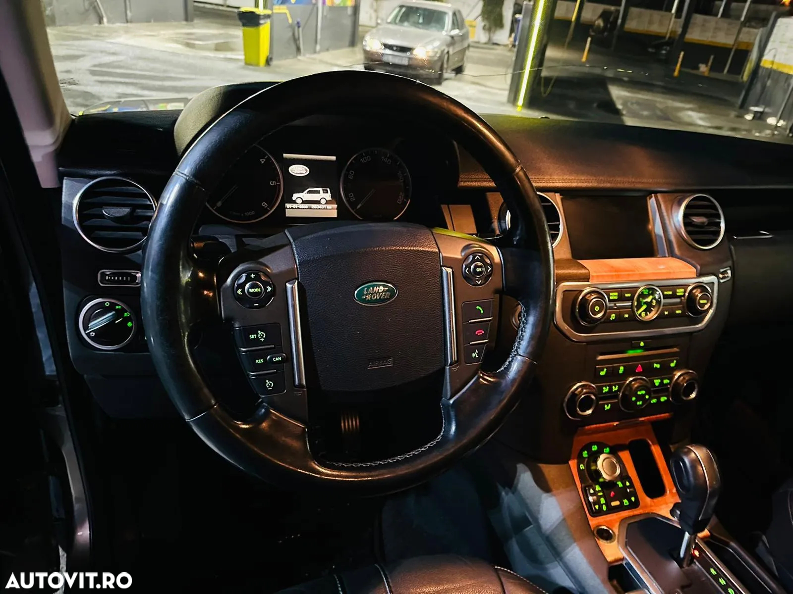 Land Rover Discovery 3.0 TD HSE Aut. - 8