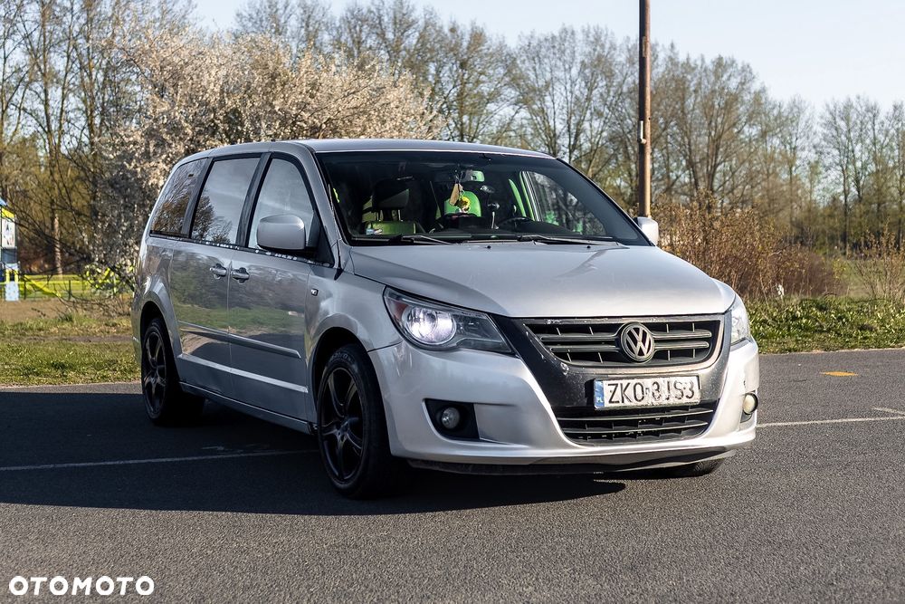 Volkswagen Routan - 17